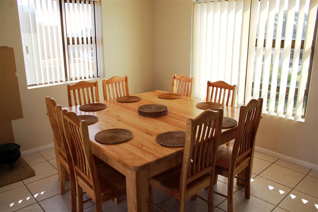 20171017_032043_5_KP_Dining