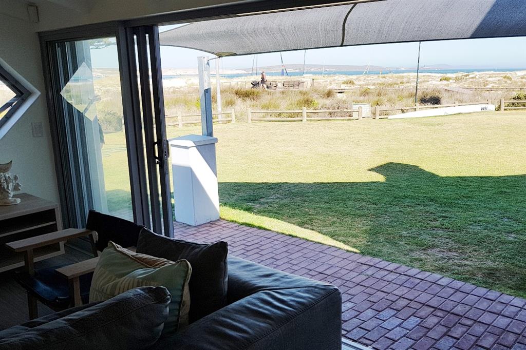 20181231_013138_BF_Outside_Living