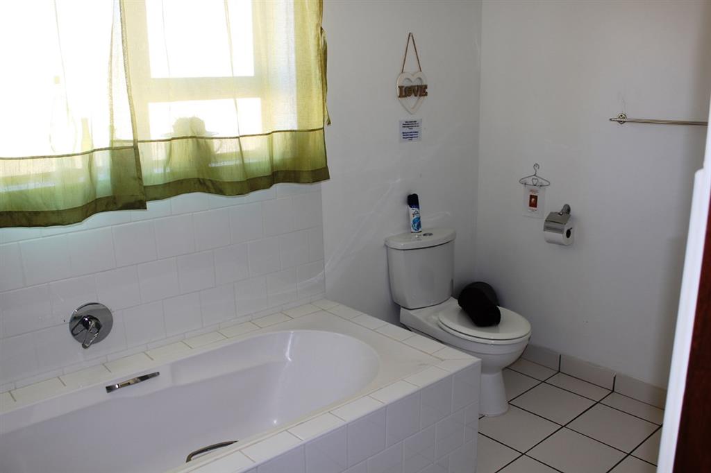 20190322_114810_13_N6SS_Bathroom 20190322_114810_13_N6SS_Bathroom