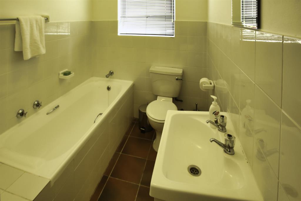 20230313_094052_H118_2nd_Bathroom