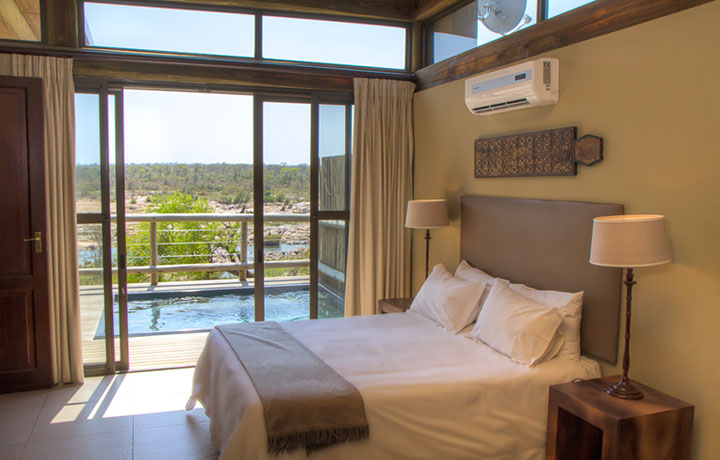 mjejane-room_riverlodges-1