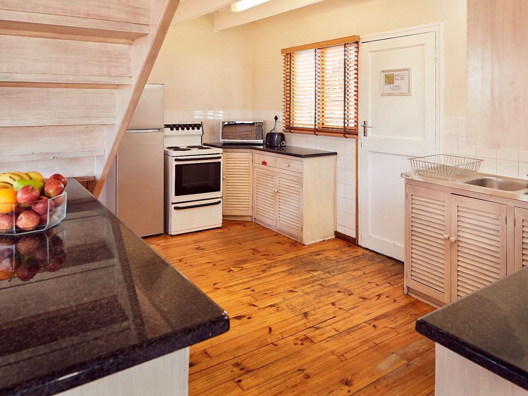 kowie-river-chalet-3-bedroom-chalet-0002-ko-52_standard