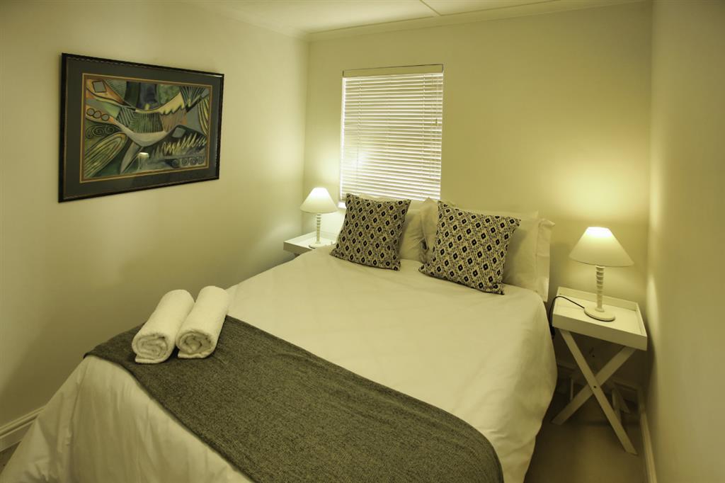 20221116_100726_SV_Master_bedroom_2