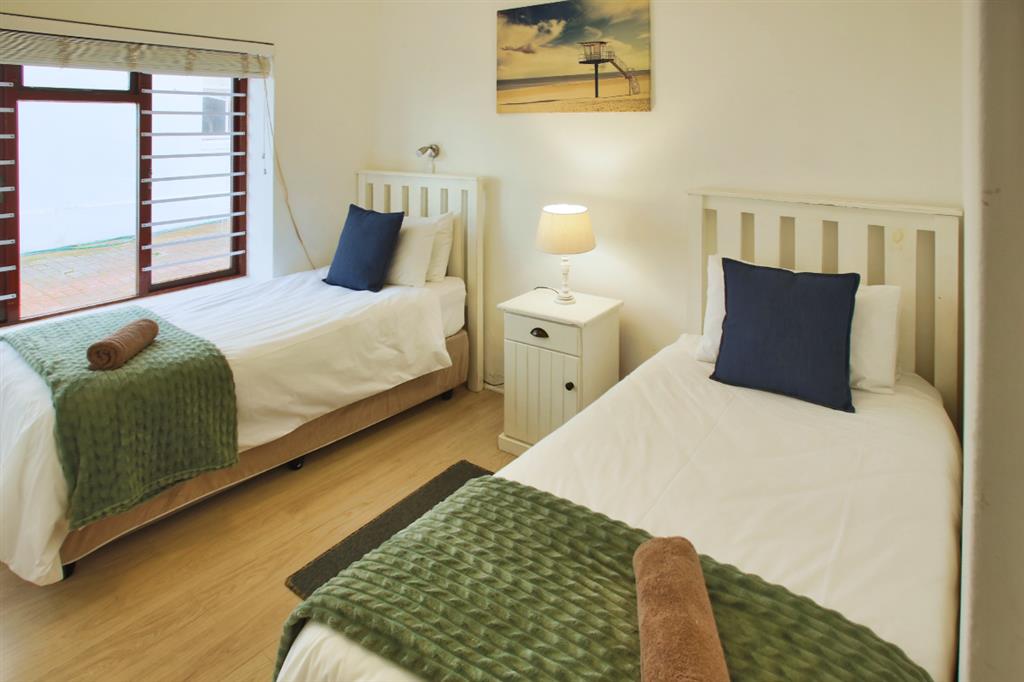 20250910_101408_13_L4SC_Bedroom_2_1