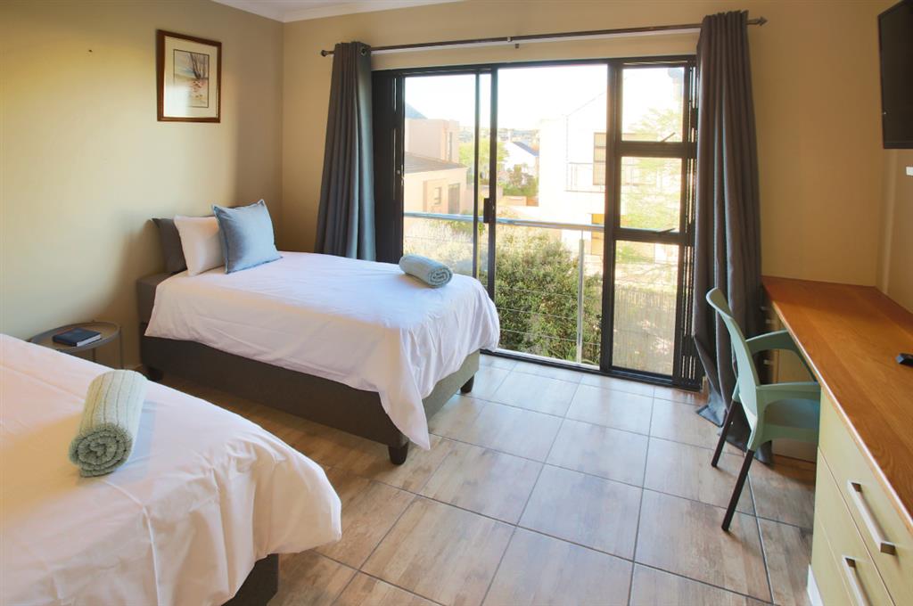 20250925_013124_10_E4SA_Bedroom_2_en-suite_1 20250925_013124_10_E4SA_Bedroom_2_en-suite_1