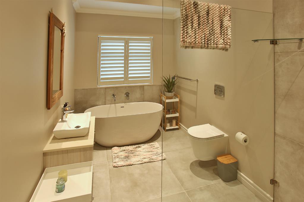20260206_011532_G4DV_Bathroom_1